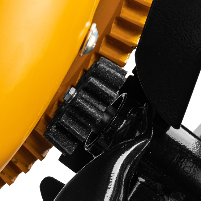 Бетоносмеситель B-180, 700 Вт, 180 л Denzel в Красноярске