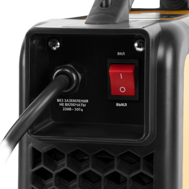 Аппарат инвертор. дуговой сварки SDM-220 Top, 220 А, ПВ 60% кейс Denzel в Красноярске