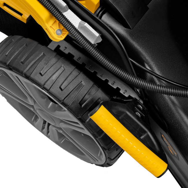 Газонокосилка бензиновая GLD-520SP-VE, 196 см3, ширина 52 см, привод, вариатор, электрический старт, 60 л Denzel в Красноярске Газонокосилка бензиновая GLD-520SP-VE, 196 см3, ширина 52 см, привод, вариатор, электрический старт, 60 л Denzel в Красноярске