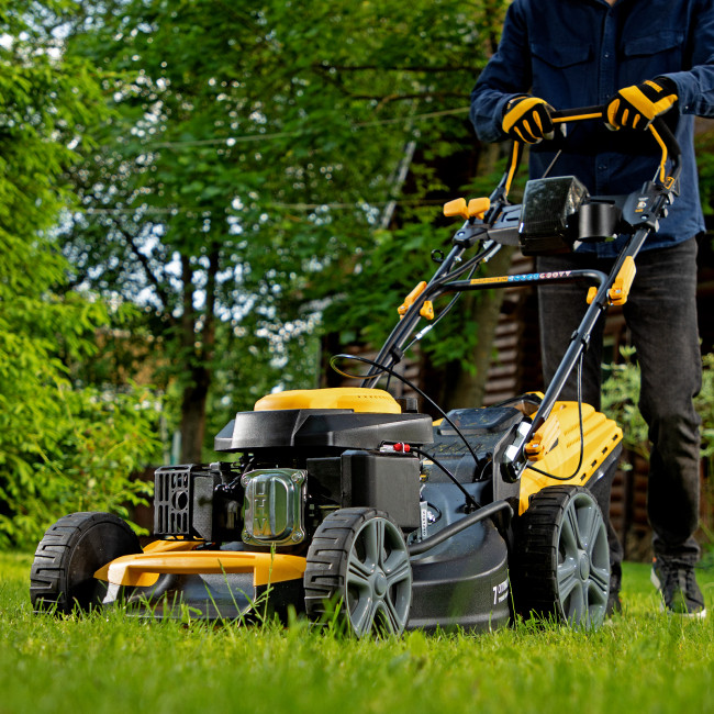 Газонокосилка бензиновая GLD-520SP-VE, 196 см3, ширина 52 см, привод, вариатор, электрический старт, 60 л Denzel в Красноярске Газонокосилка бензиновая GLD-520SP-VE, 196 см3, ширина 52 см, привод, вариатор, электрический старт, 60 л Denzel в Красноярске