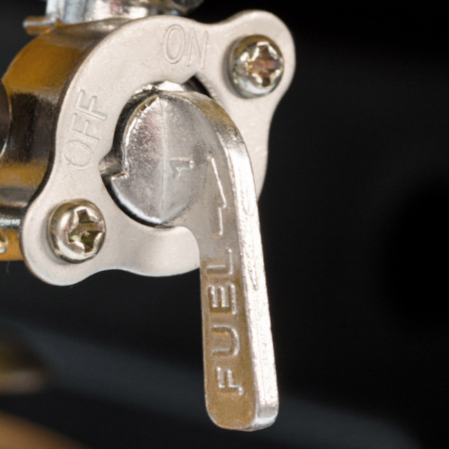 Генератор бензиновый PS 25, 2.5 кВт, 230 В, 15 л, ручной стартер Denzel в Красноярске Генератор бензиновый PS 25, 2.5 кВт, 230 В, 15 л, ручной стартер Denzel в Красноярске