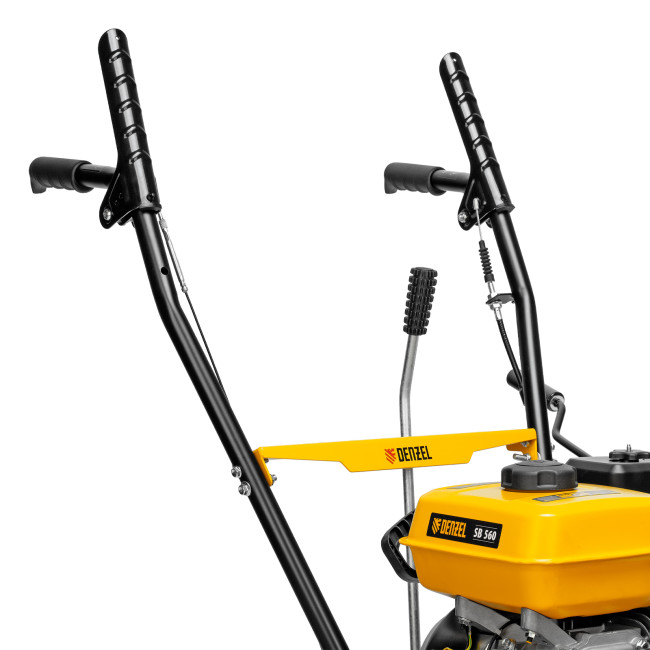 Бензиновая снегоуборочная машина SB 560, 212 cc, ручной старт Denzel в Красноярске Бензиновая снегоуборочная машина SB 560, 212 cc, ручной старт Denzel в Красноярске