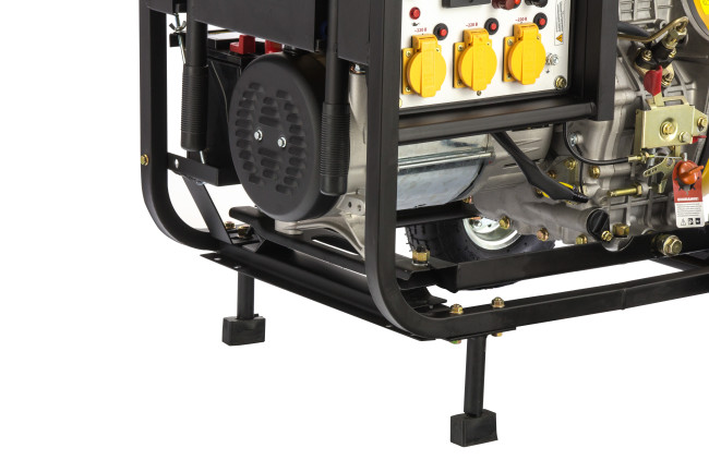 Генератор дизельный DD6300Е, 5.0 кВт, 220 В/50 Гц, 15 л, электростартер Denzel в Красноярске