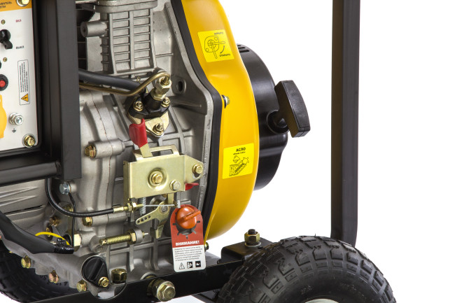 Генератор дизельный DD6300Е, 5.0 кВт, 220 В/50 Гц, 15 л, электростартер Denzel в Красноярске