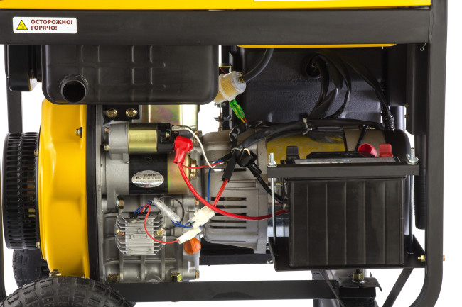 Генератор дизельный DD6300Е, 5.0 кВт, 220 В/50 Гц, 15 л, электростартер Denzel в Красноярске