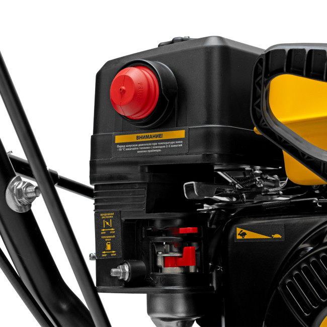 Бензиновая снегоуборочная машина SB 560 LP, 212 cc, электростартер, фара Denzel в Красноярске Бензиновая снегоуборочная машина SB 560 LP, 212 cc, электростартер, фара Denzel в Красноярске