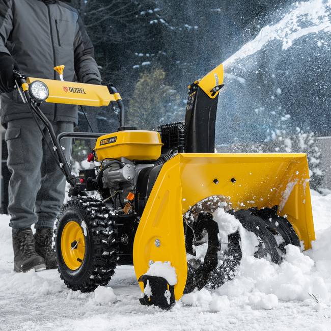 Бензиновая снегоуборочная машина SB 560 LP, 212 cc, электростартер, фара Denzel в Красноярске Бензиновая снегоуборочная машина SB 560 LP, 212 cc, электростартер, фара Denzel в Красноярске