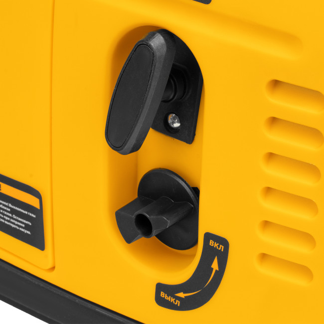 Генератор инверторный GT-1200iS, 1.2 кВт, 230 В, бак 2.4 л, закрытый корпус, ручной старт Denzel в Красноярске