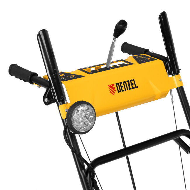 Бензиновая снегоуборочная машина SBM 610, 212 cc, ручной старт, фара Denzel в Красноярске Бензиновая снегоуборочная машина SBM 610, 212 cc, ручной старт, фара Denzel в Красноярске