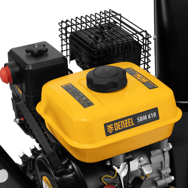 Бензиновая снегоуборочная машина SBM 610, 212 cc, ручной старт, фара Denzel в Красноярске Бензиновая снегоуборочная машина SBM 610, 212 cc, ручной старт, фара Denzel в Красноярске