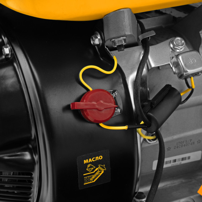 Бензиновая снегоуборочная машина SBM 610, 212 cc, ручной старт, фара Denzel в Красноярске Бензиновая снегоуборочная машина SBM 610, 212 cc, ручной старт, фара Denzel в Красноярске