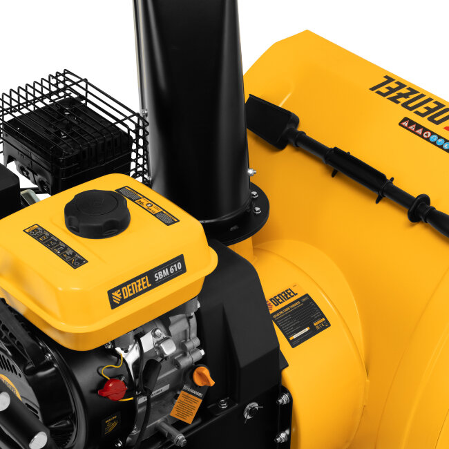 Бензиновая снегоуборочная машина SBM 610, 212 cc, ручной старт, фара Denzel в Красноярске Бензиновая снегоуборочная машина SBM 610, 212 cc, ручной старт, фара Denzel в Красноярске