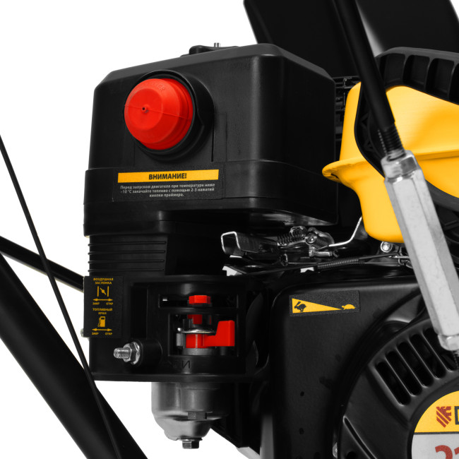 Бензиновая снегоуборочная машина SBM 610, 212 cc, ручной старт, фара Denzel в Красноярске Бензиновая снегоуборочная машина SBM 610, 212 cc, ручной старт, фара Denzel в Красноярске