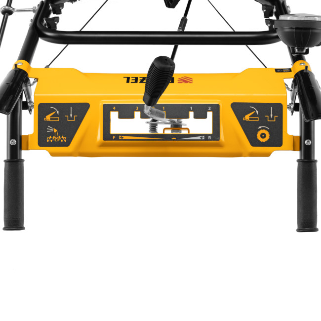 Бензиновая снегоуборочная машина SBM 610, 212 cc, ручной старт, фара Denzel в Красноярске Бензиновая снегоуборочная машина SBM 610, 212 cc, ручной старт, фара Denzel в Красноярске