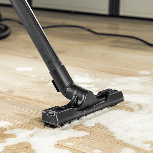 Пылесос строительный RVC20, 1400 Вт, бак 20 л, шланг 3 м, розетка с автосинхр. Denzel в Красноярске