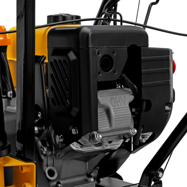 Бензиновая снегоуборочная машина SBM 610S PRO, 212 cc, электростартер, фара, обогрев Denzel в Красноярске Бензиновая снегоуборочная машина SBM 610S PRO, 212 cc, электростартер, фара, обогрев Denzel в Красноярске