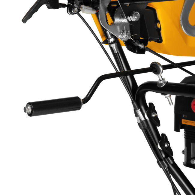 Бензиновая снегоуборочная машина SBL 711DT PRO, 420cc, гусеницы, эл.старт, блок. дифф. Denzel в Красноярске Бензиновая снегоуборочная машина SBL 711DT PRO, 420cc, гусеницы, эл.старт, блок. дифф. Denzel в Красноярске