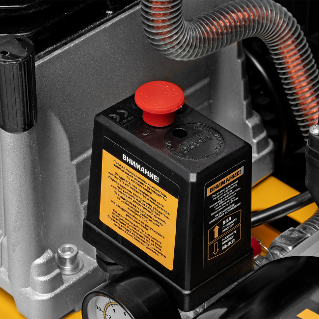 Компрессор воздушный рем. привод BCI 2100/50, 2,1 кВт, 50 литров, 400 л/мин Denzel в Красноярске