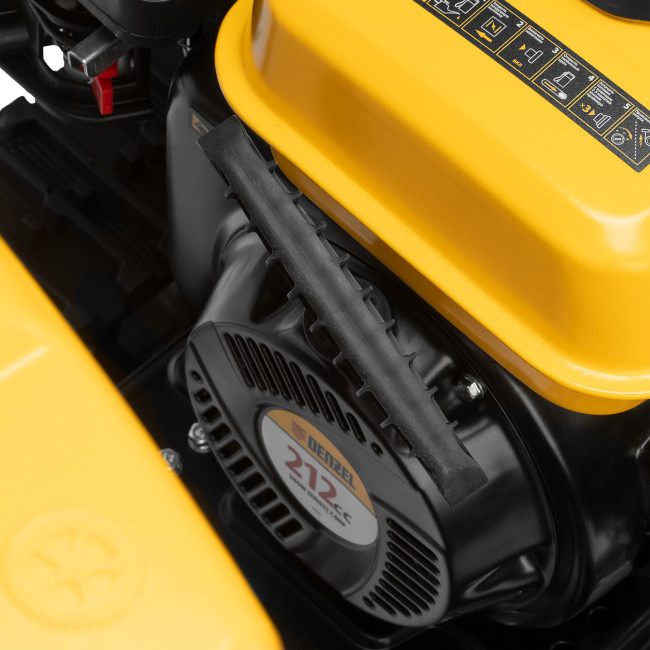 Бензиновая снегоуборочная машина SBM 610DT PRO, 212cc, гусеницы, эл.старт, блок. дифф. Denzel в Красноярске Бензиновая снегоуборочная машина SBM 610DT PRO, 212cc, гусеницы, эл.старт, блок. дифф. Denzel в Красноярске