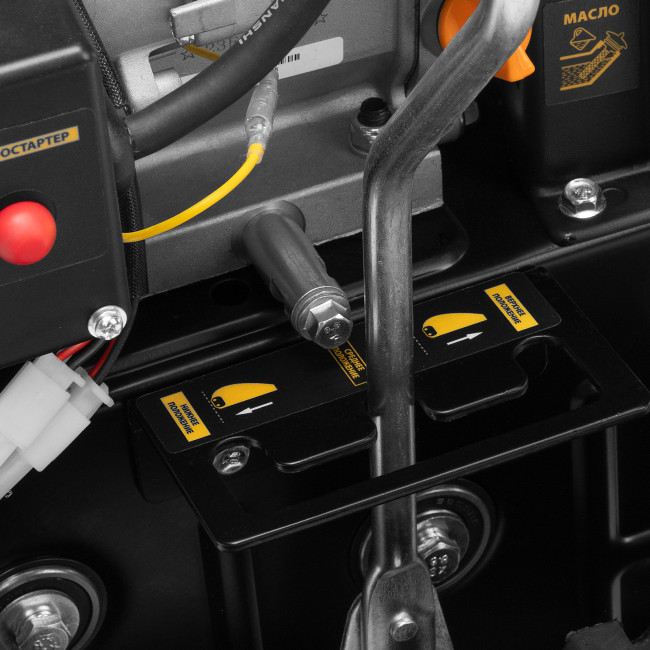 Бензиновая снегоуборочная машина SBM 610DT PRO, 212cc, гусеницы, эл.старт, блок. дифф. Denzel в Красноярске Бензиновая снегоуборочная машина SBM 610DT PRO, 212cc, гусеницы, эл.старт, блок. дифф. Denzel в Красноярске