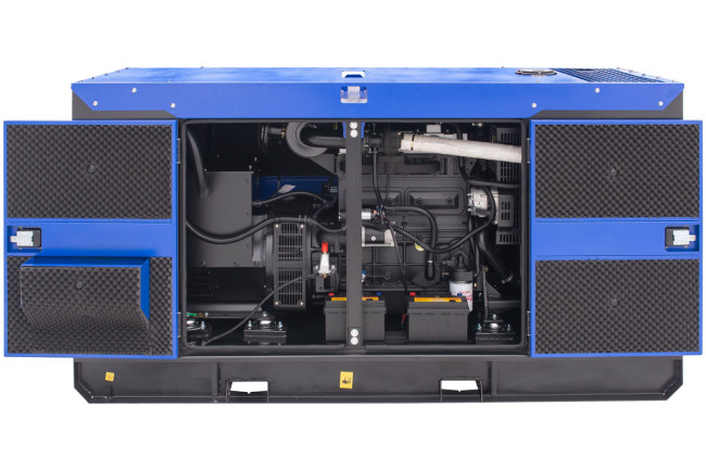 Дизельный генератор ТСС ЭД-40-Т400 в шумозащитном кожухе на прицепе в Красноярске