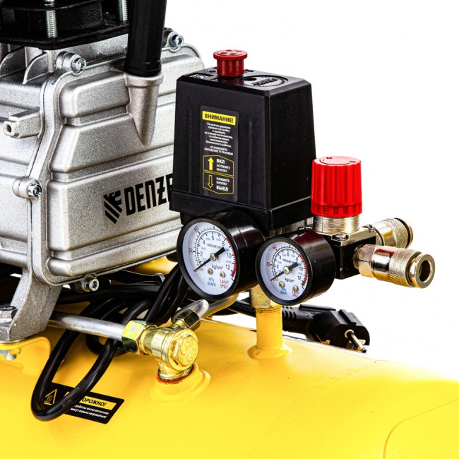Компрессор воздушный прямой привод DC1700/50, 1.7 кВт, 50 литров, 260 л/мин Denzel в Красноярске