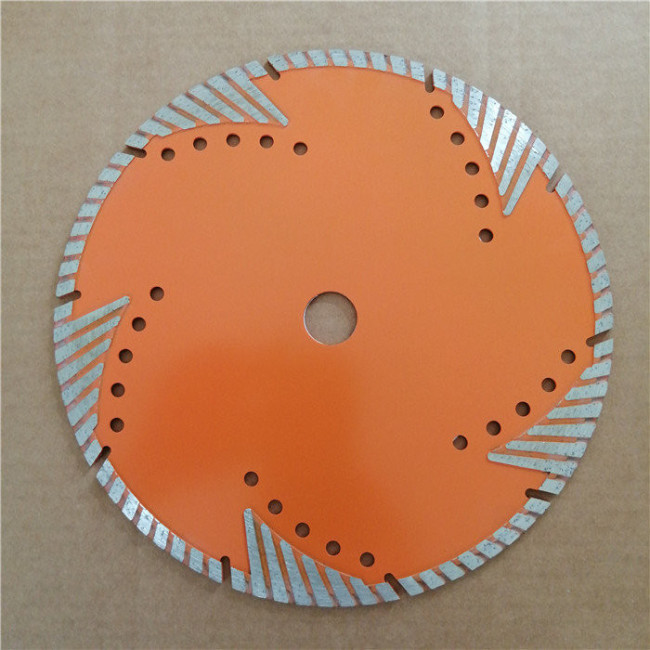 Диск алмазный отрезной Турбо - сегментный, 230 х 22,2 мм, сухая резка Вихрь в Красноярске