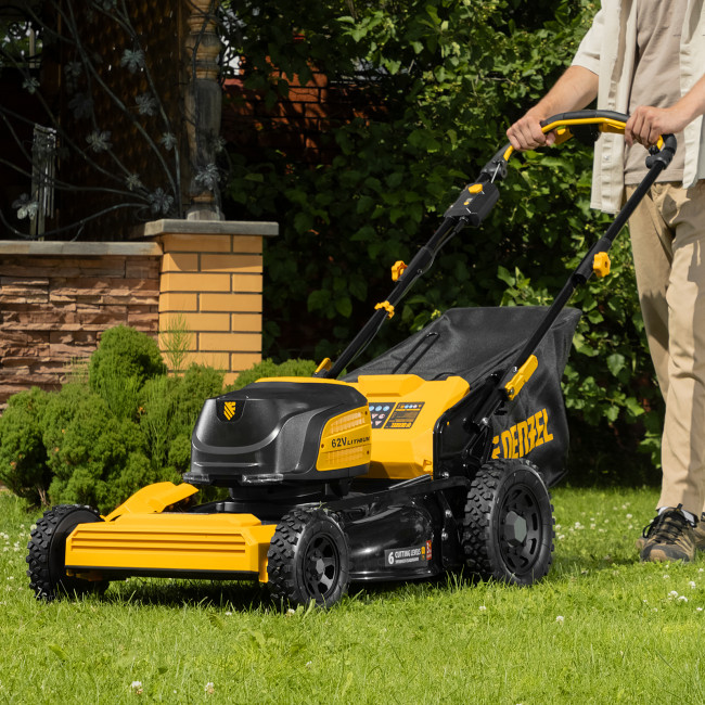 Газонокосилка аккумуляторная бесщет., RLMS560-62, привод, 560 мм, Li-ion, 62В Denzel в Красноярске Газонокосилка аккумуляторная бесщет., RLMS560-62, привод, 560 мм, Li-ion, 62В Denzel в Красноярске