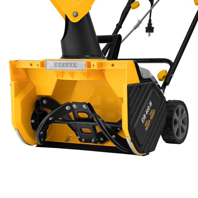 Электрическая снегоуборочная машина ESB-460-M, 1.8 кВт, металлический шнек, LED фара Denzel в Красноярске