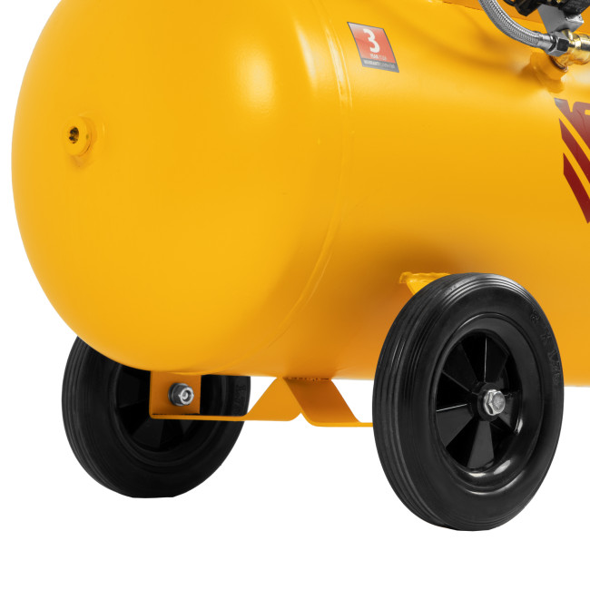 Компрессор безмасляный, малошумный DLS 1800/100,1800 Вт, 3x600, 100 л, 345 л/мин Denzel в Красноярске