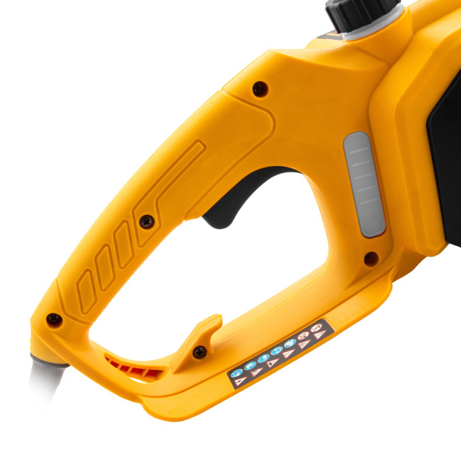 Пила цепная электрическая EDS-1800P, 1.8 кВт,поперечная, шина 40 см, шаг 3/8, паз 1.3 мм, 57 звеньев Denzel в Красноярске Пила цепная электрическая EDS-1800P, 1.8 кВт,поперечная, шина 40 см, шаг 3/8, паз 1.3 мм, 57 звеньев Denzel в Красноярске