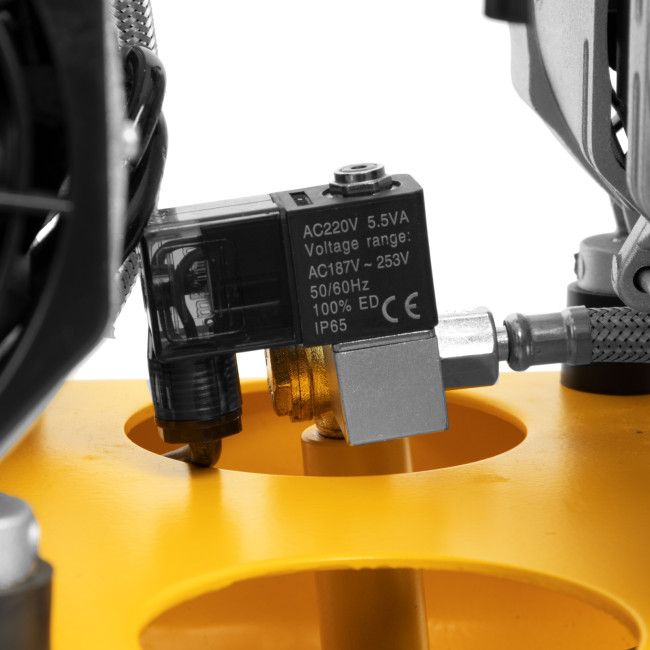 Компрессор безмасляный, малошумный DLS 2200/50, 2200 Вт, 2x1100, 50 л, 380 л/мин Denzel в Красноярске