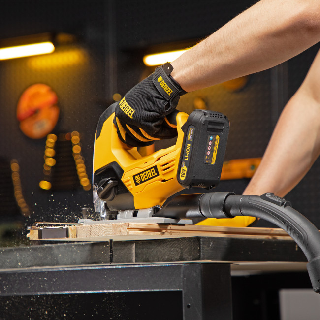 Лобзик аккумуляторный CJ-80-0, 18В Li-Ion Denzel в Красноярске