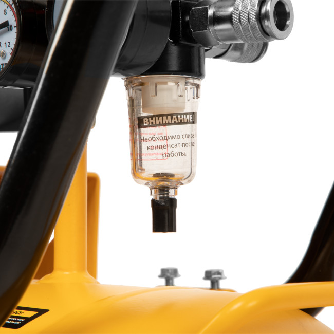 Компрессор безмасляный, малошумный DLS 3300/100, 3300 Вт,3x1100, 100 л, 570 л/мин ,блок управления Denzel в Красноярске