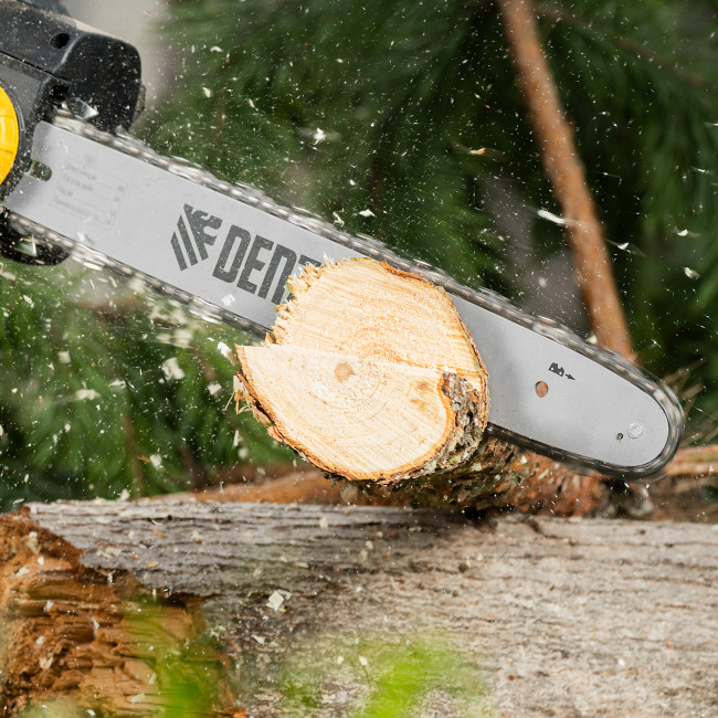 Пила цепная электрическая EDS-2000, 2 кВт,продольная, шина 40 см, шаг 3/8, паз 1.3 мм, 56 звеньев Denzel в Красноярске Пила цепная электрическая EDS-2000, 2 кВт,продольная, шина 40 см, шаг 3/8, паз 1.3 мм, 56 звеньев Denzel в Красноярске