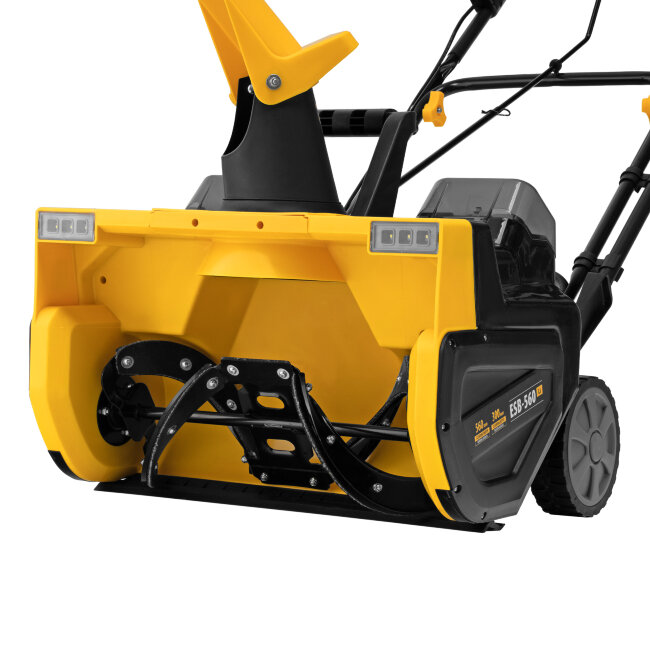 Снегоуборочная машина аккумуляторная, ESB-560Li, 560 мм, 40В, 2 АКБ 5 Ач, ЗУ, метал. шнек Denzel в Красноярске