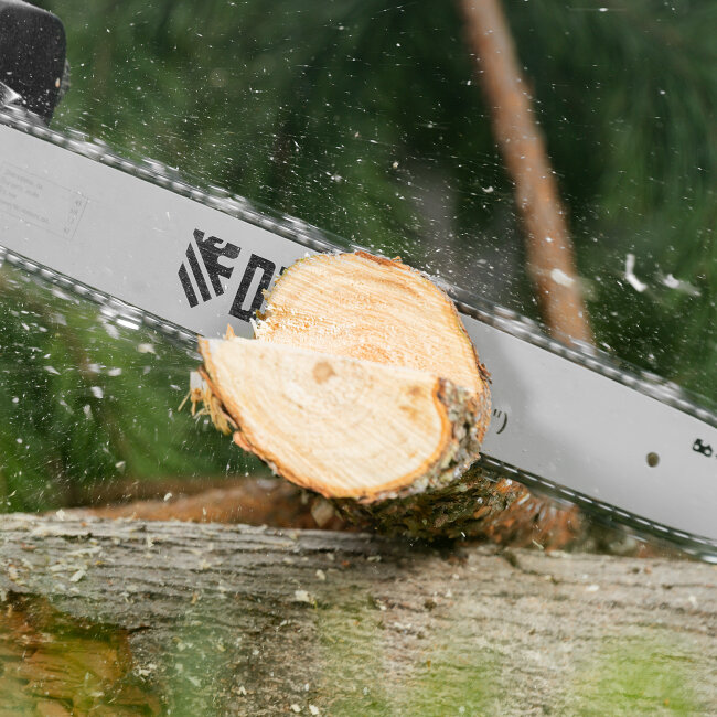 Пила цепная электрическая EDS-2200, 2.2 кВт,продольная, шина 45 см, шаг 3/8, паз 1.3 мм, 62 звена Denzel в Красноярске Пила цепная электрическая EDS-2200, 2.2 кВт,продольная, шина 45 см, шаг 3/8, паз 1.3 мм, 62 звена Denzel в Красноярске