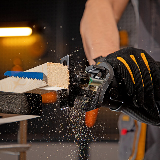 Пила сабельная аккумуляторная бесщет BRC-120-0,  18В Li-Ion Denzel в Красноярске