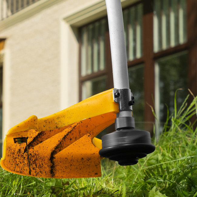 Триммер электрический TE-1100, 1100 Вт, 380 мм, катушка, разборная штанга Denzel в Красноярске Триммер электрический TE-1100, 1100 Вт, 380 мм, катушка, разборная штанга Denzel в Красноярске