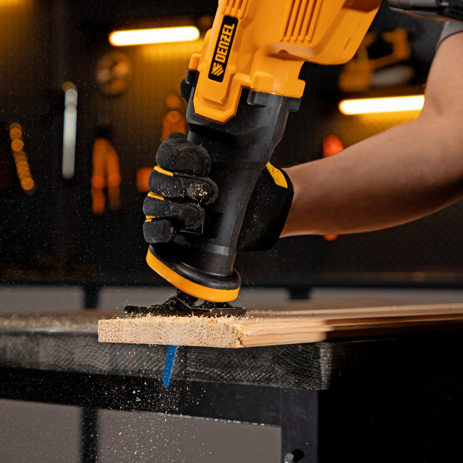 Пила сабельная аккумуляторная CRC-115, 18В Li-Ion Denzel в Красноярске