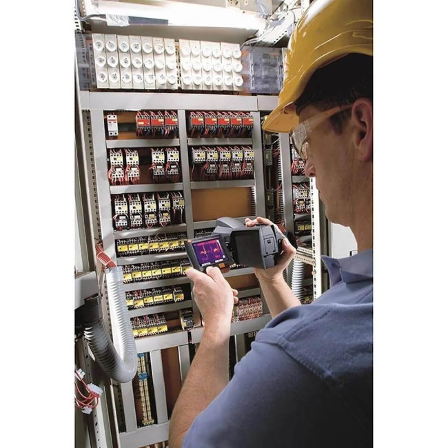 Тепловизор Testo 890-2 в Красноярске Тепловизор Testo 890-2 в Красноярске