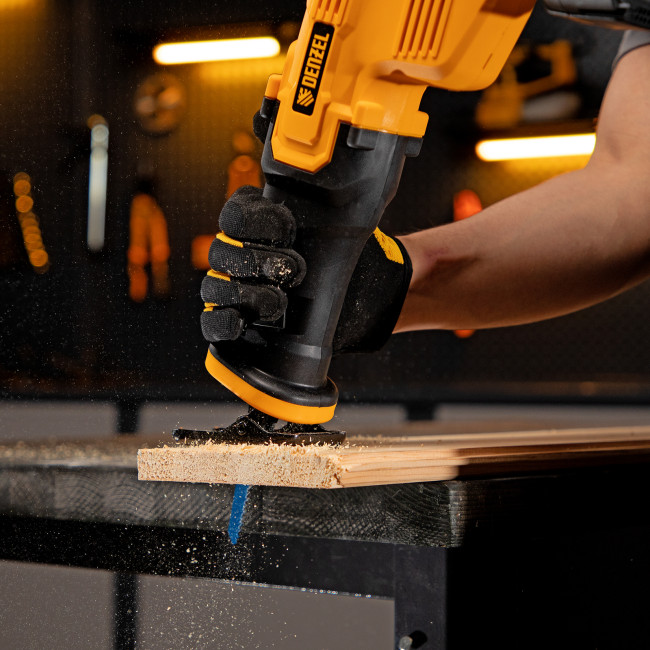 Пила сабельная аккумуляторная CRC-115-0,  18В Li-Ion Denzel в Красноярске