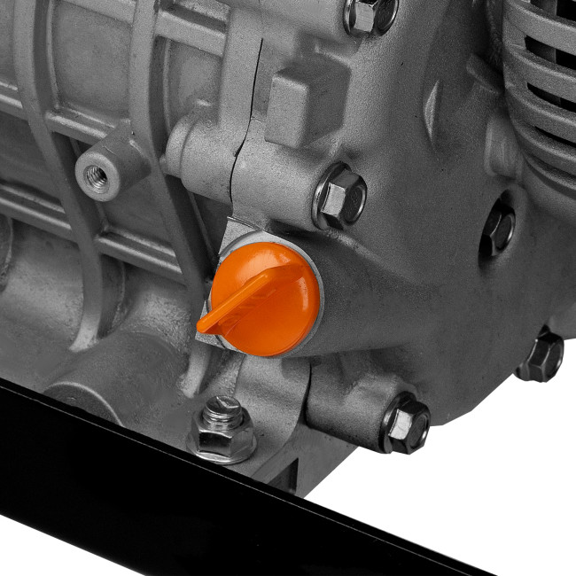 Генератор дизельный DES-55, 5,5 кВт, 230 В, 11 л, ручной стартер Denzel в Красноярске