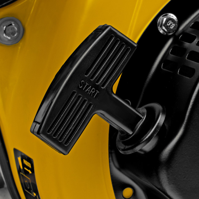 Генератор дизельный DES-55, 5,5 кВт, 230 В, 11 л, ручной стартер Denzel в Красноярске