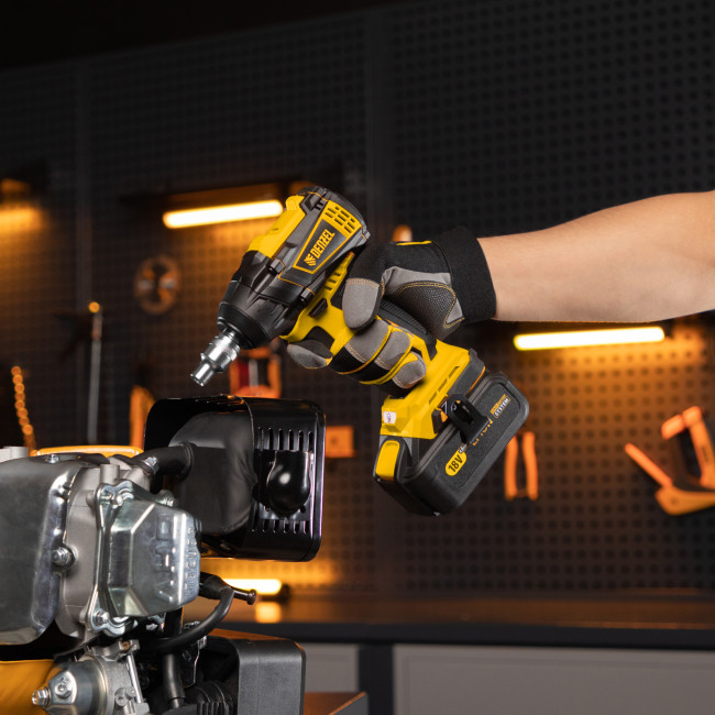 Гайковерт ударный аккумуляторный бесщет CIW-IB-300, Li-ion, 18В, 300Нм Denzel в Красноярске