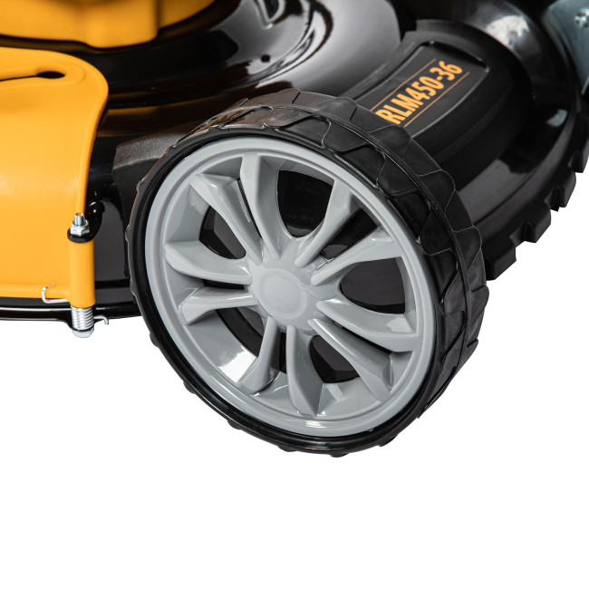 Газонокосилка аккумуляторная бесщеточная RLM450-36, Li-ion, 36 В, 4 Ач, 450 мм, травосборник 40 л Denzel в Красноярске Газонокосилка аккумуляторная бесщеточная RLM450-36, Li-ion, 36 В, 4 Ач, 450 мм, травосборник 40 л Denzel в Красноярске