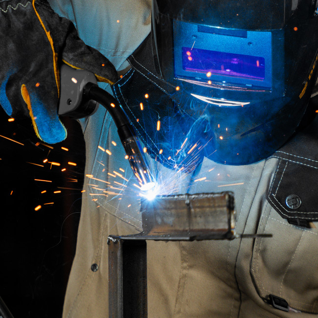 Аппарат инвертор. полуавтомат. cварки IMIG-160 Synergy, 160 А, ПВ 60%, катушка 5 кг Denzel в Красноярске