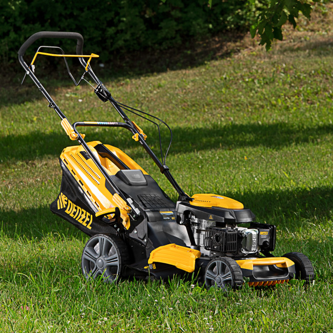 Газонокосилка бензиновая GLD-520SP, 196 куб.см, ширина 52 см, привод, 7 уровней,травосборник 60 л Denzel в Красноярске Газонокосилка бензиновая GLD-520SP, 196 куб.см, ширина 52 см, привод, 7 уровней,травосборник 60 л Denzel в Красноярске