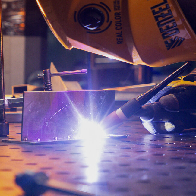 Аппарат инвертор. аргонодуговой сварки ITIG-200 DС Pulse Cold Weld, 200 А, ПВ 60% Denzel в Красноярске