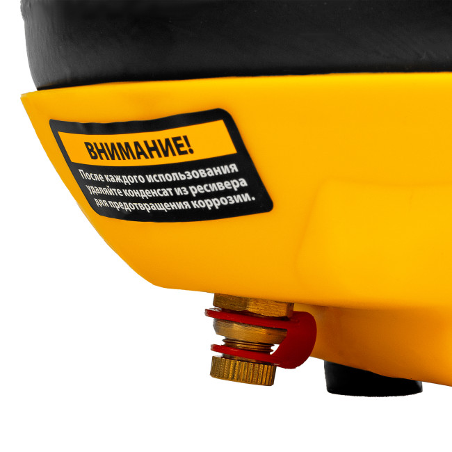 Компрессор воздушный DL1300, 10 бар, 1,3 кВт 180 л/мин 5 л, с набором аксессуаров Denzel в Красноярске